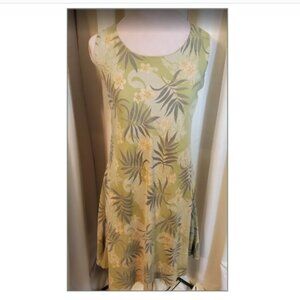 Hilo Hattie Hawaii XL Sleeveless 100% Silk Floral Dress Sage Green Flared skirt